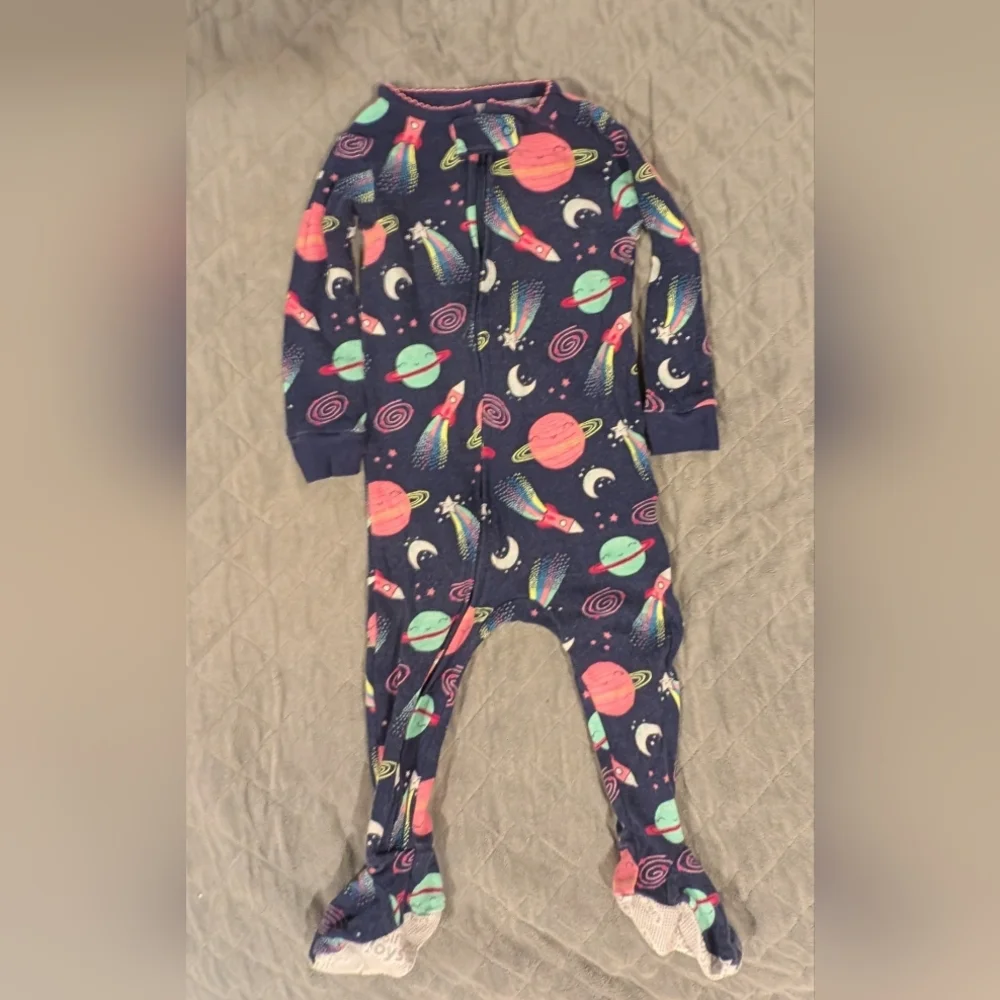 Carter's 12M Space and Floral Kids Footies